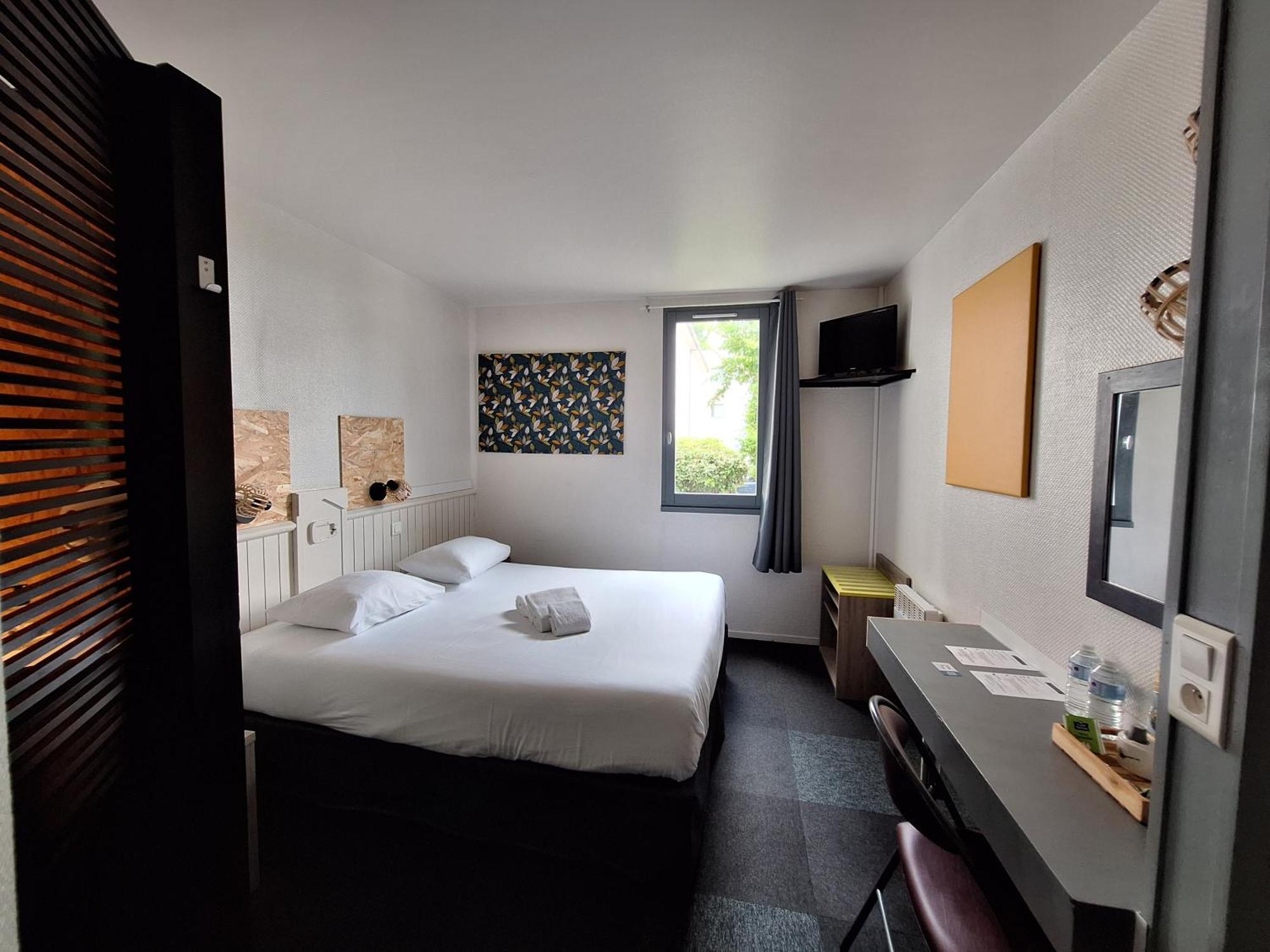 Escale Kennedy Hotel Merignac  Exterior photo